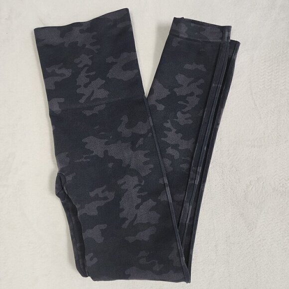 Spanx EcoCare Seamless Leggings Black Camo, Large - Picture 4 of 6